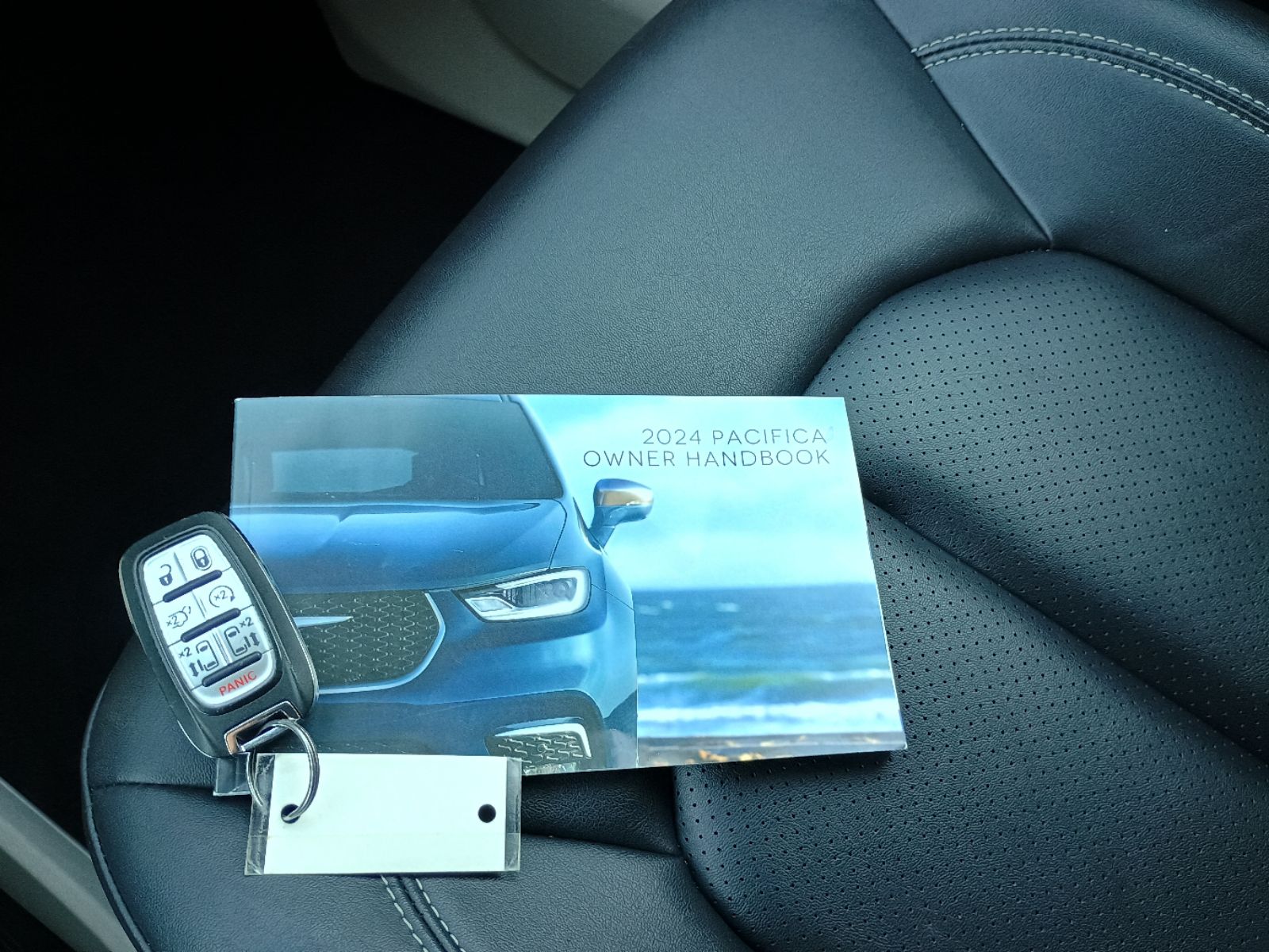 2024 Chrysler Pacifica Touring L - Photo 29