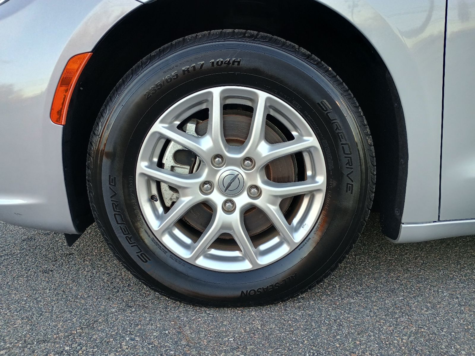 2024 Chrysler Pacifica Touring L - Photo 30