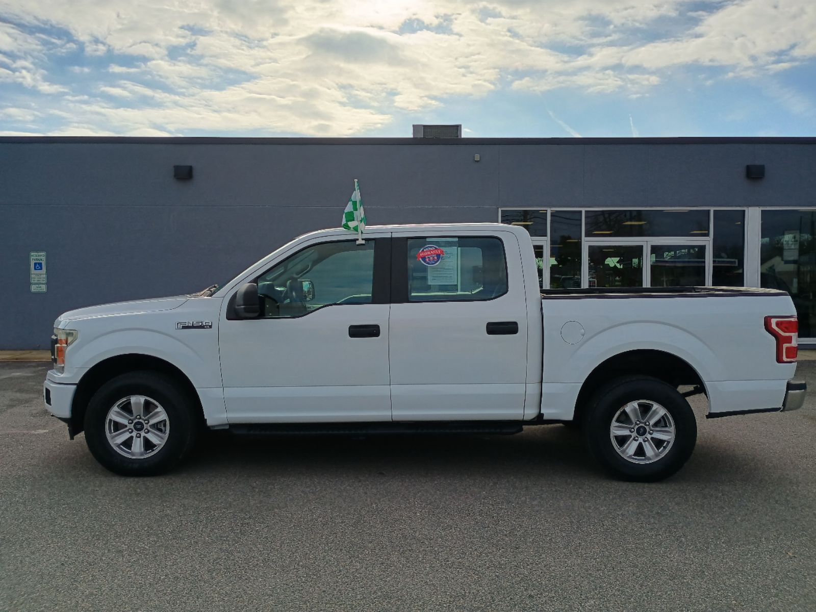 2018 Ford F-150 XL - Photo 2