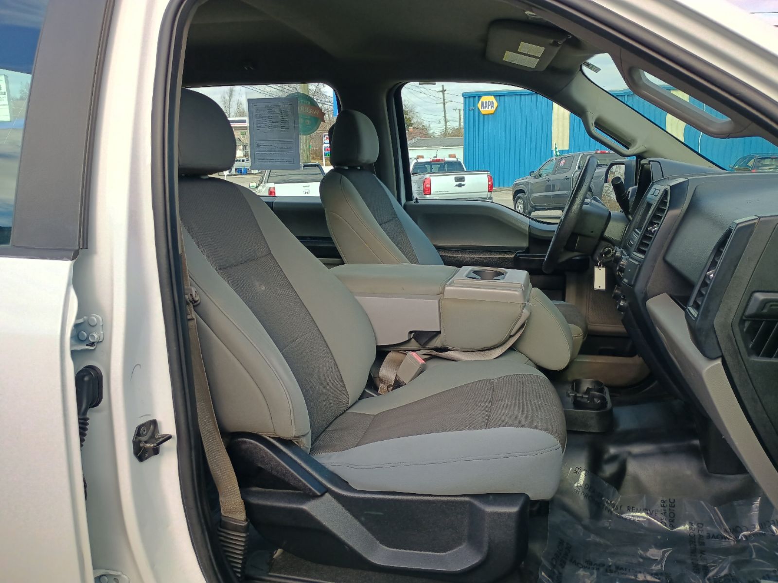 2018 Ford F-150 XL - Photo 11