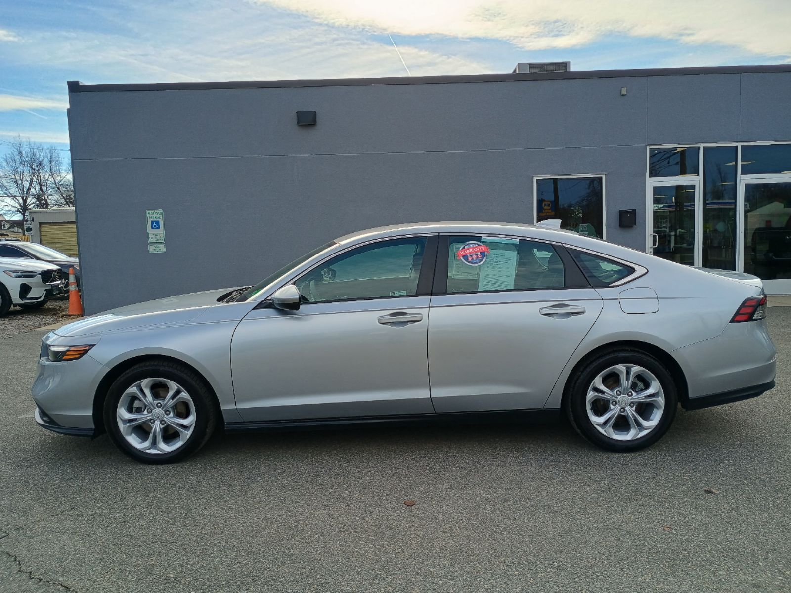 2024 Honda Accord LX - Photo 2
