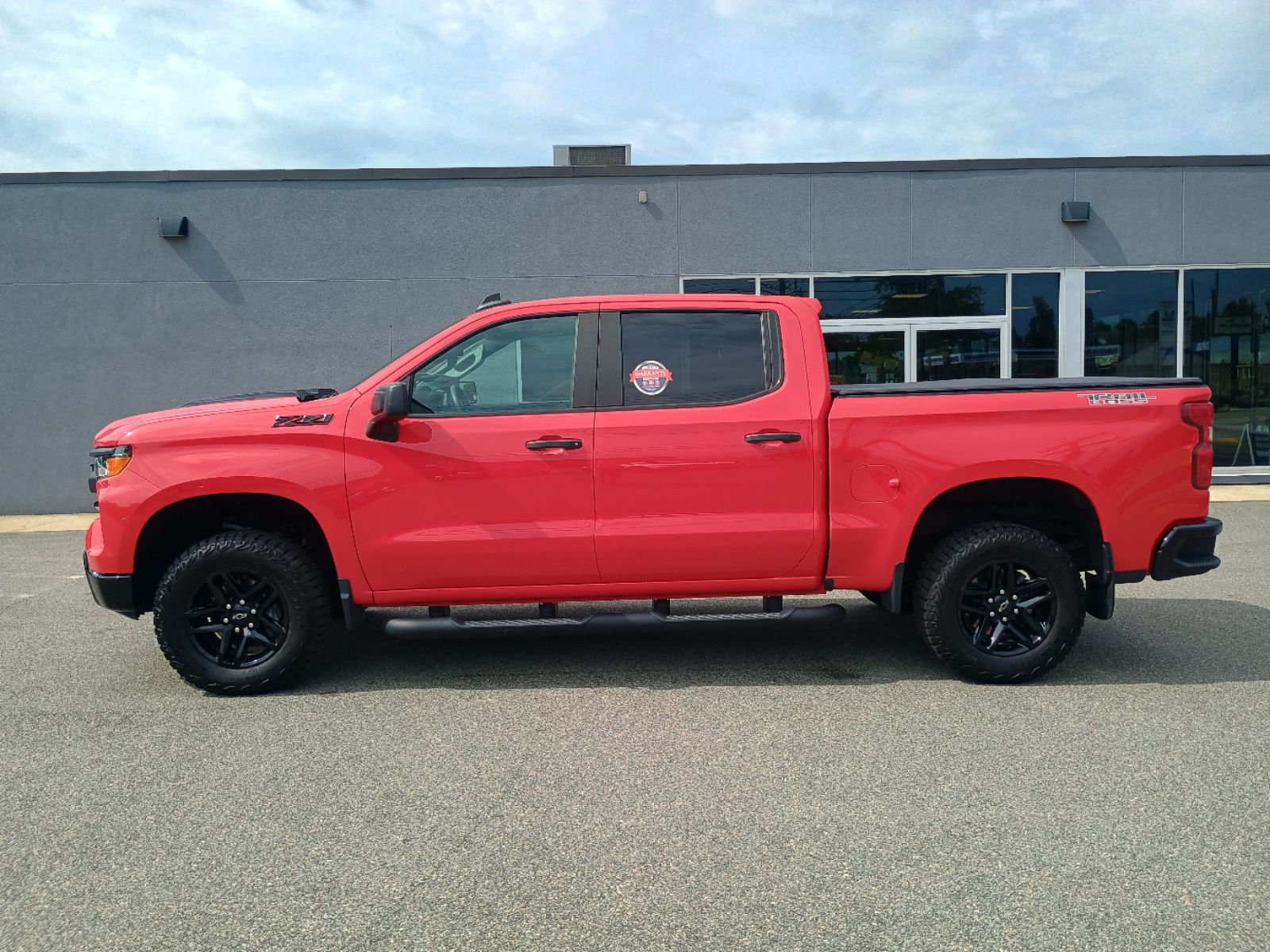 2023 Chevrolet Silverado 1500 Custom - Photo 2