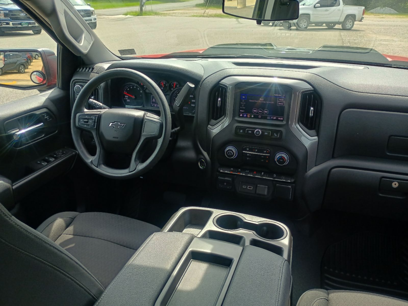 2023 Chevrolet Silverado 1500 Custom - Photo 5