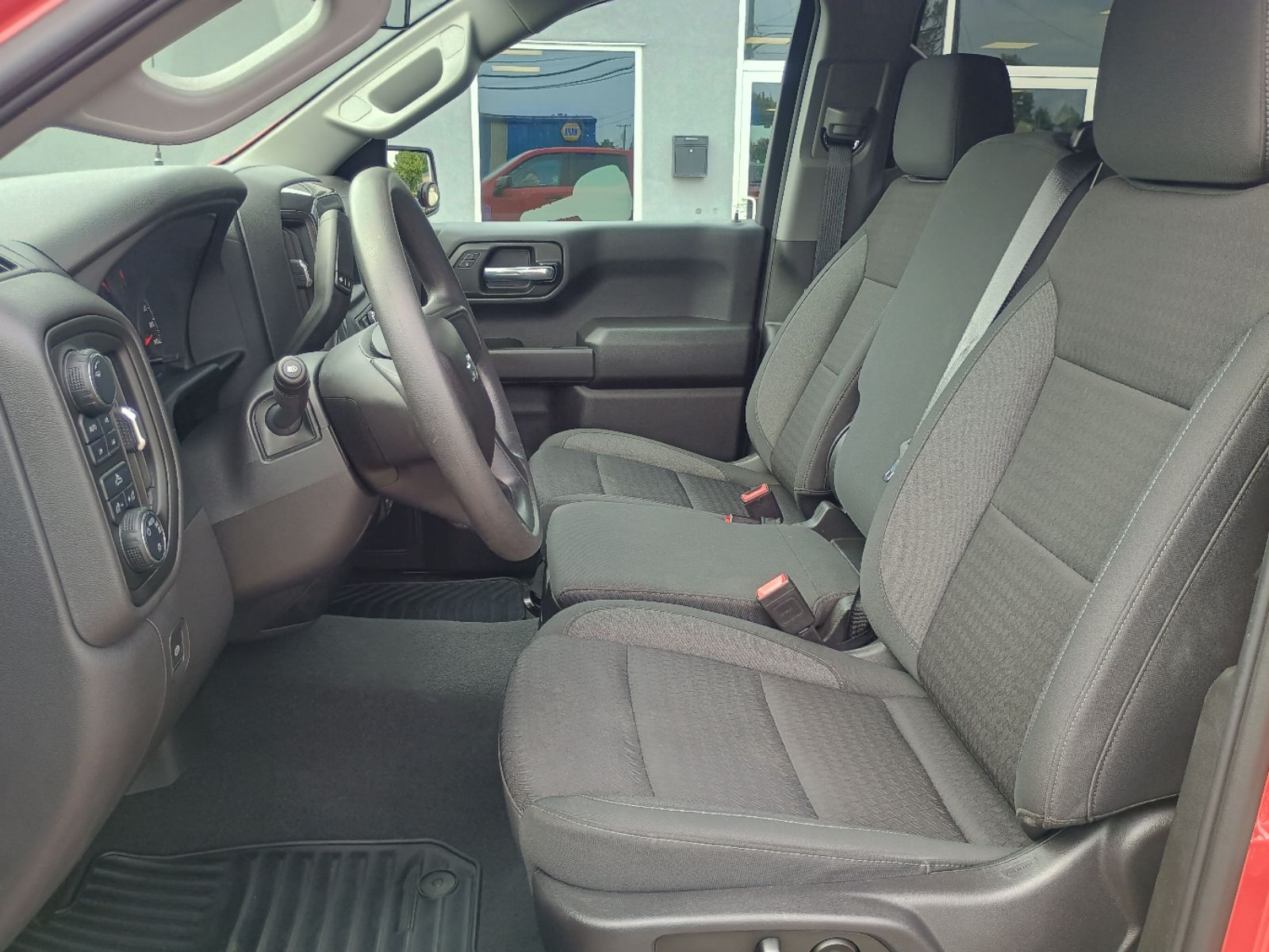 2023 Chevrolet Silverado 1500 Custom - Photo 19