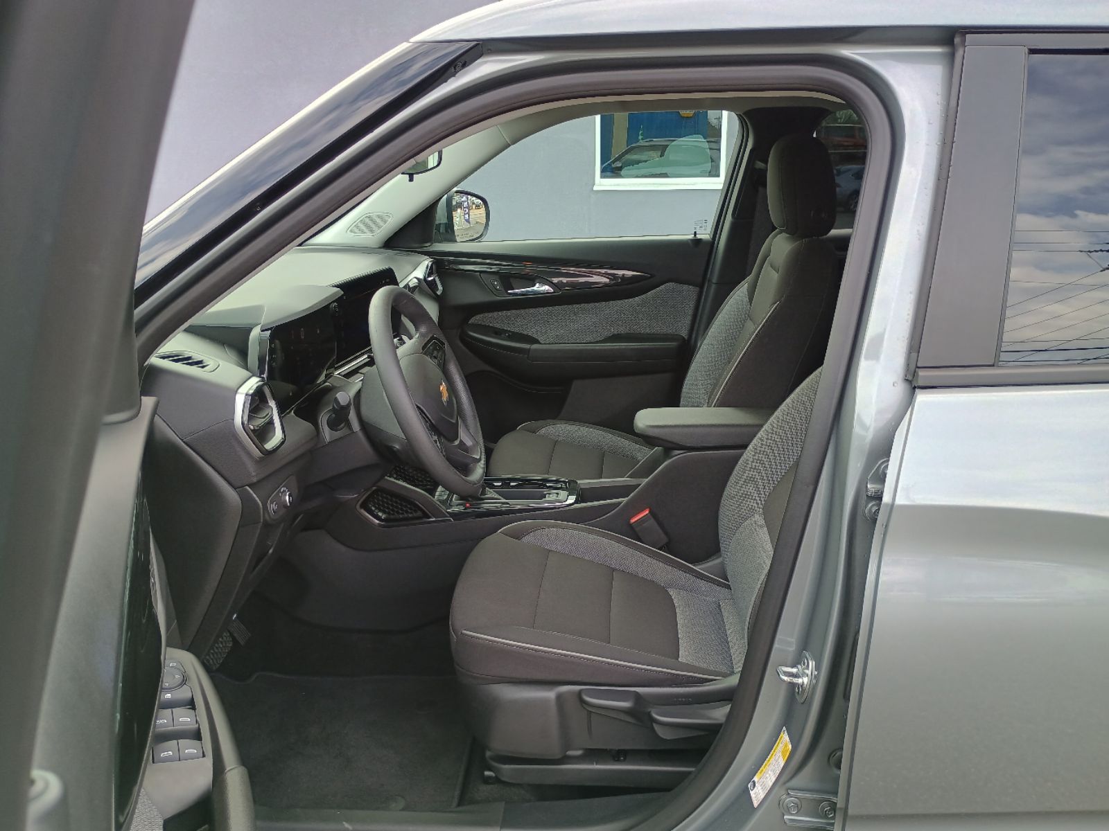 2025 Chevrolet Trailblazer LT - Photo 7