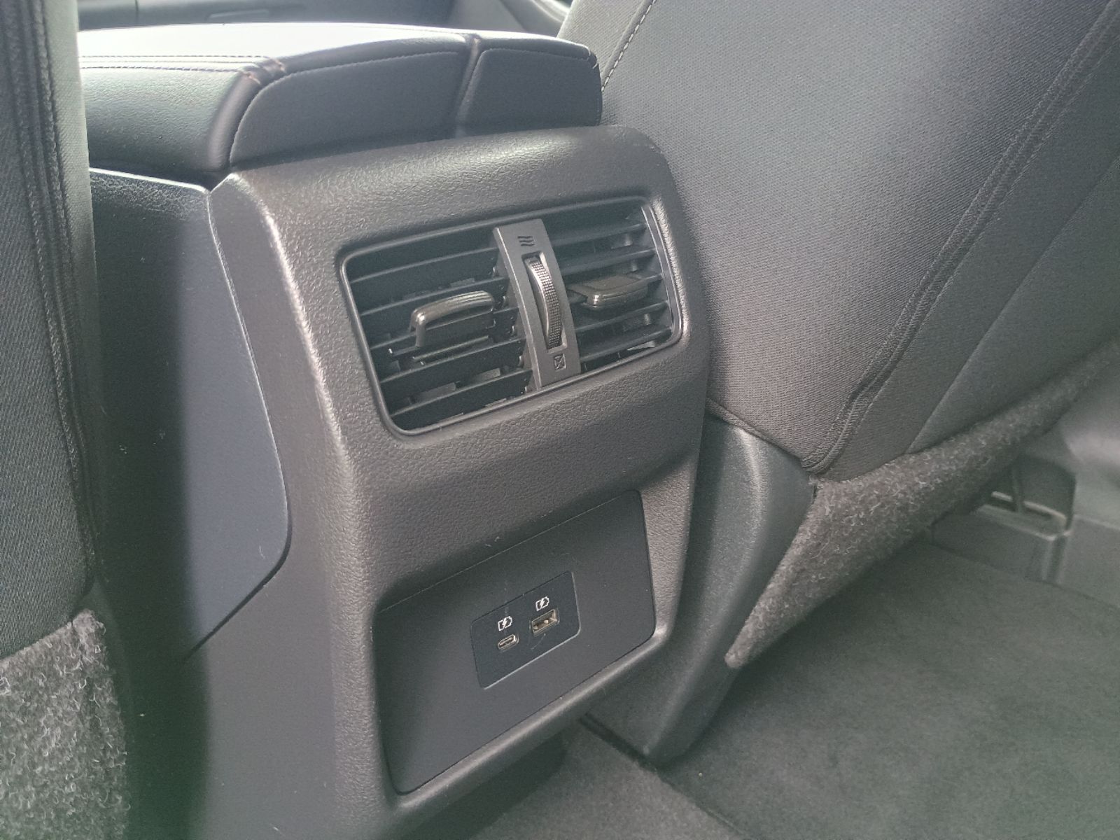 2023 Nissan Rogue SV - Photo 19