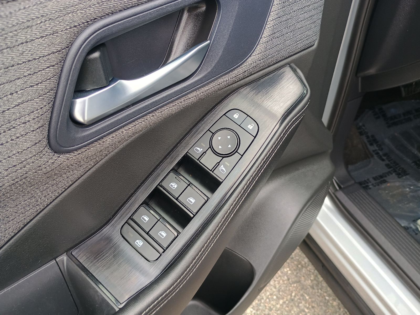 2023 Nissan Rogue SV - Photo 22