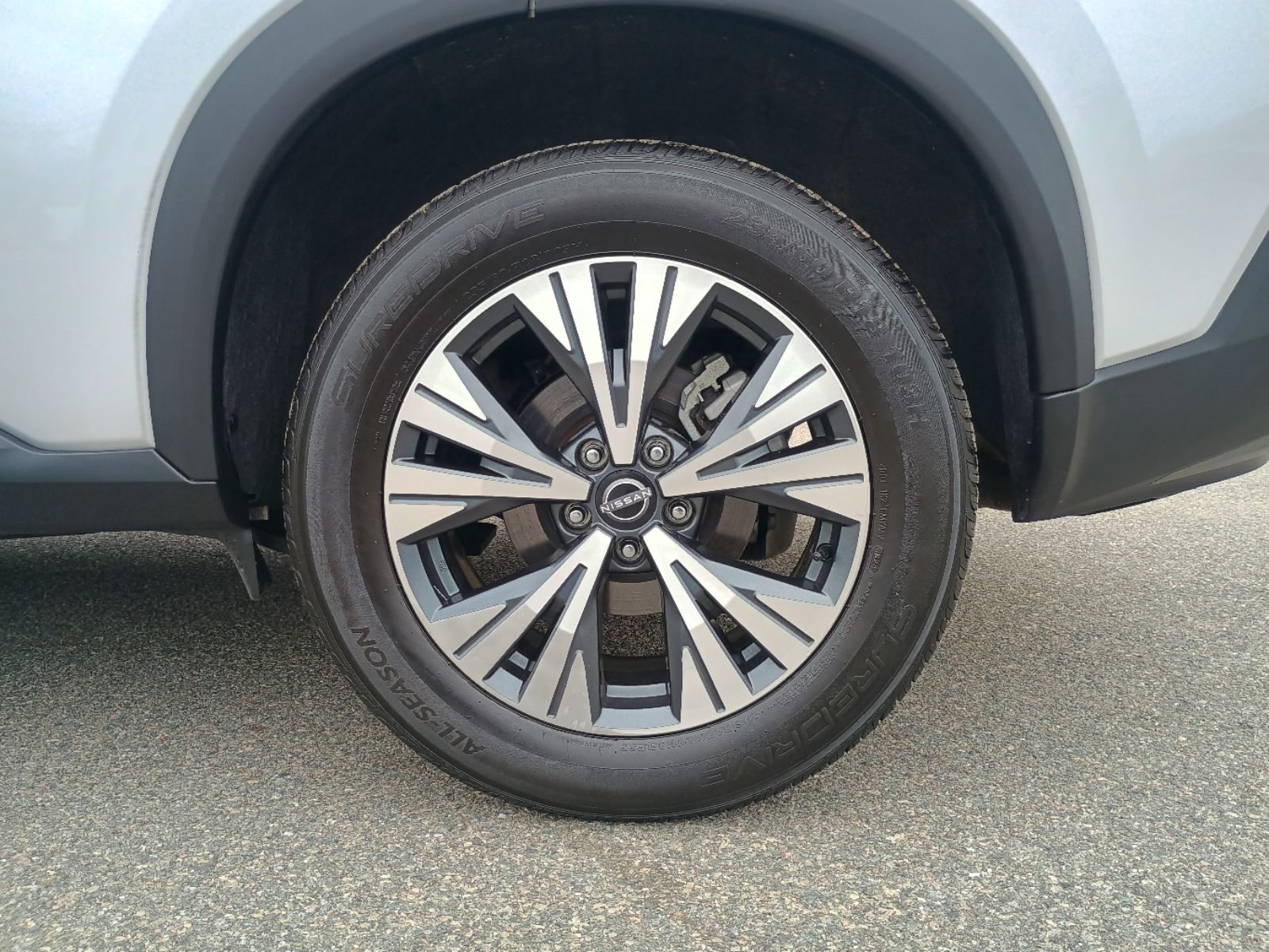 2023 Nissan Rogue SV - Photo 26