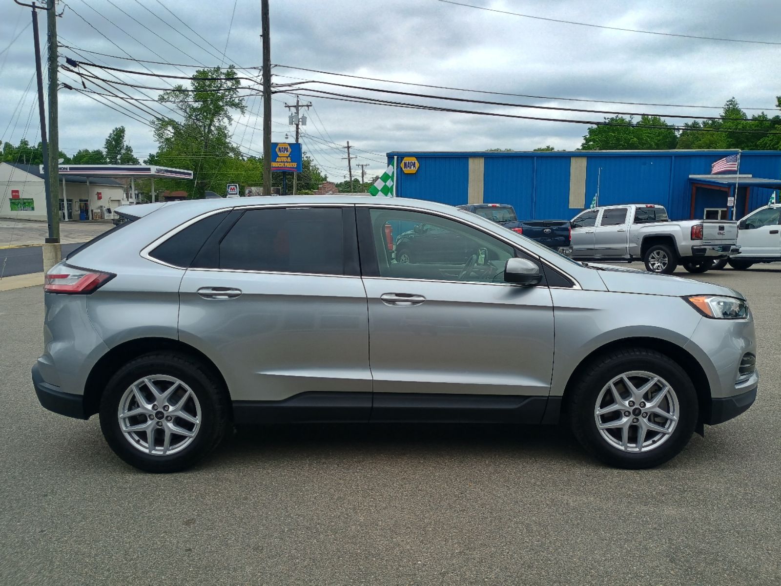 2024 Ford Edge SEL - Photo 4