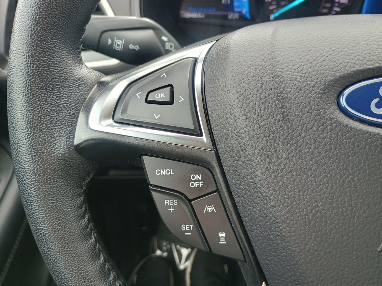 2024 Ford Edge SEL - Photo 11
