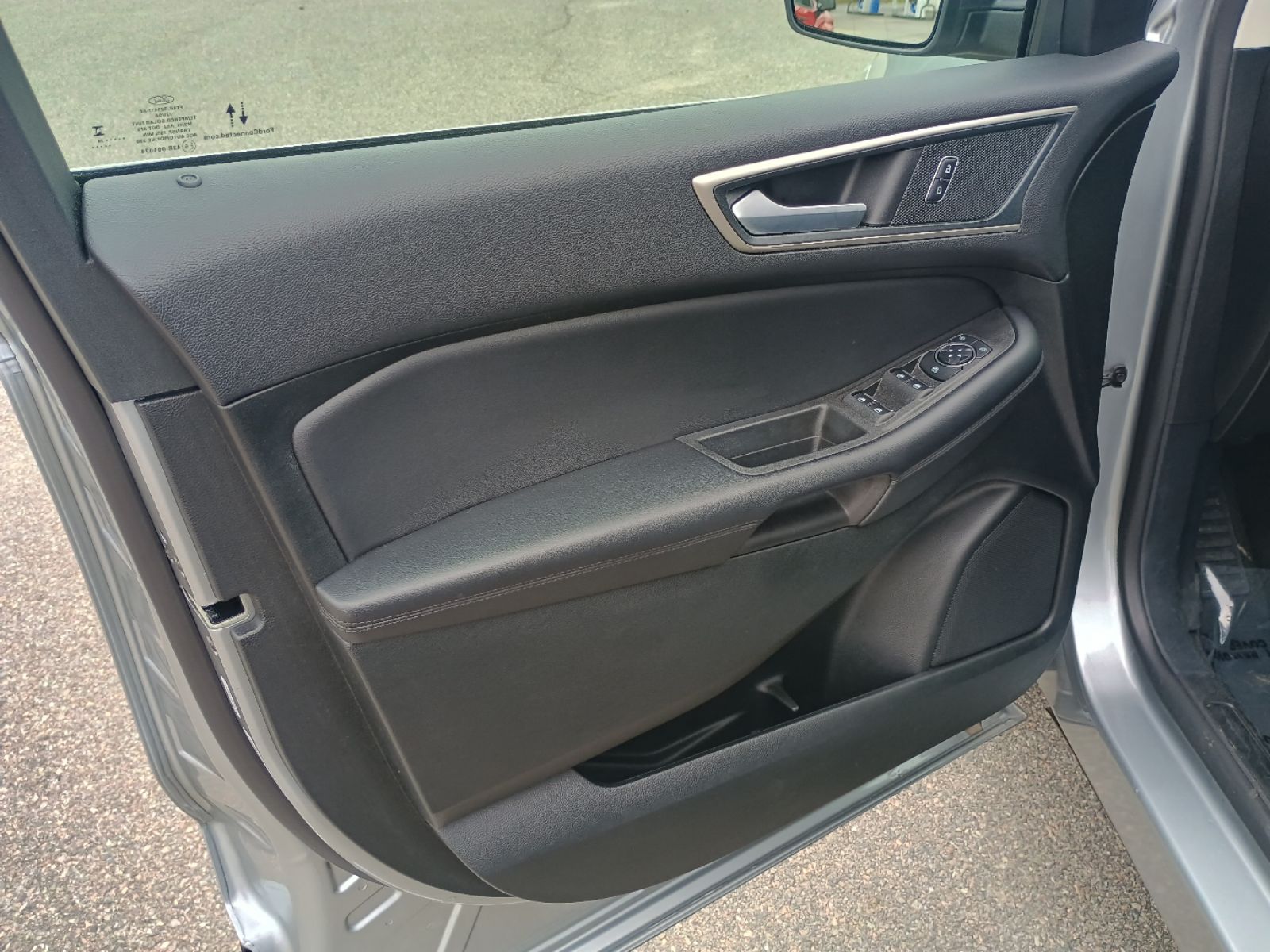 2024 Ford Edge SEL - Photo 18