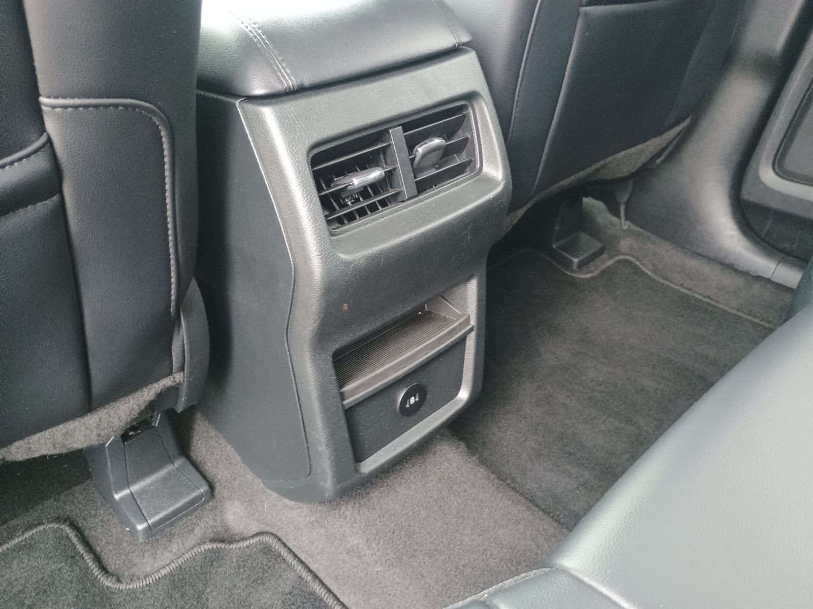 2024 Ford Edge SEL - Photo 21