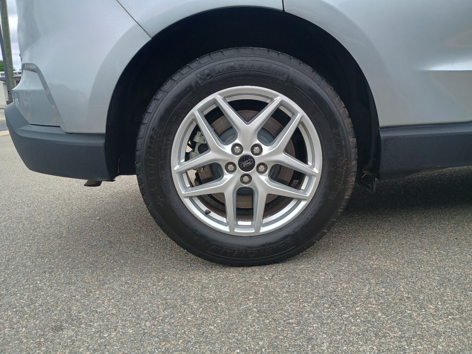 2024 Ford Edge SEL - Photo 29