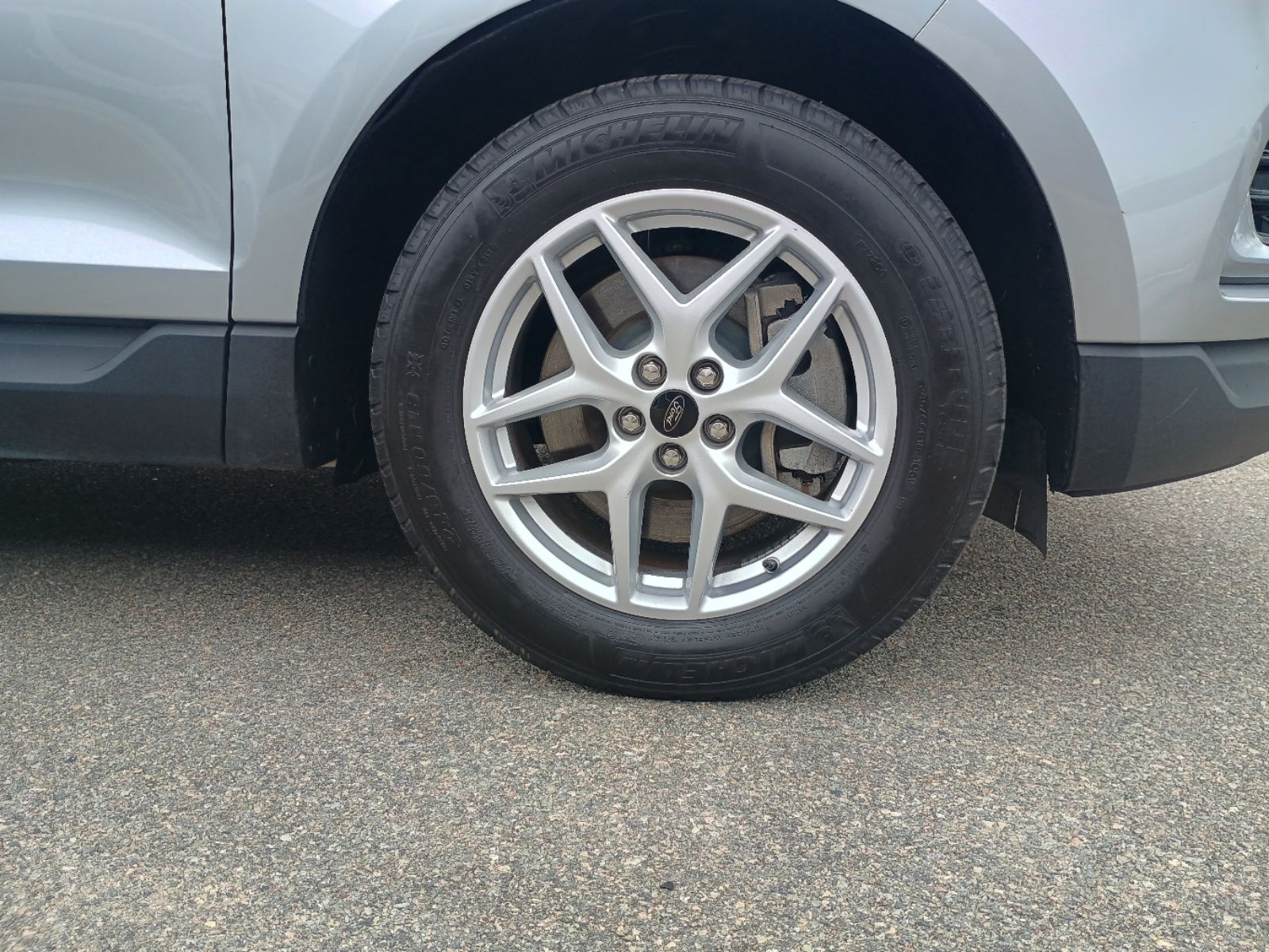 2024 Ford Edge SEL - Photo 30