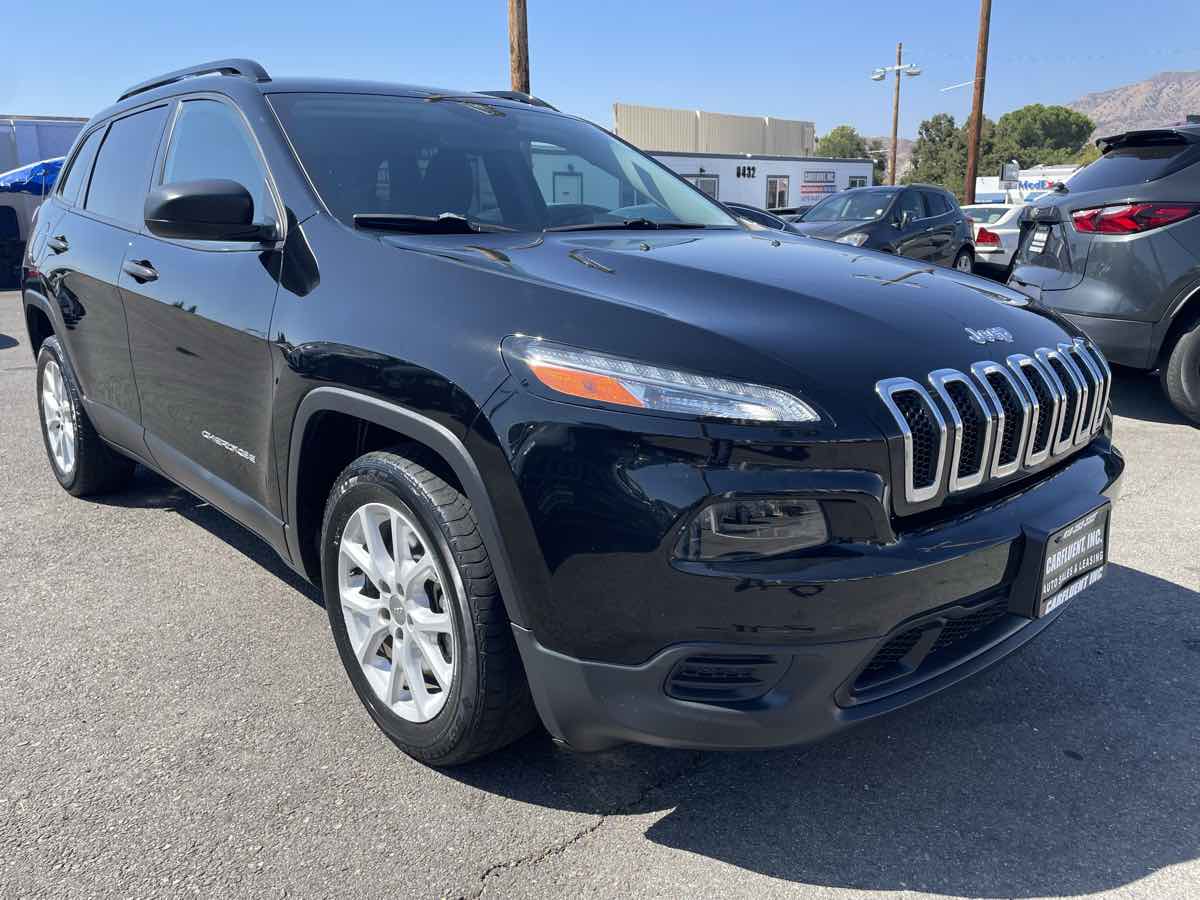 2017 Jeep Cherokee Sport