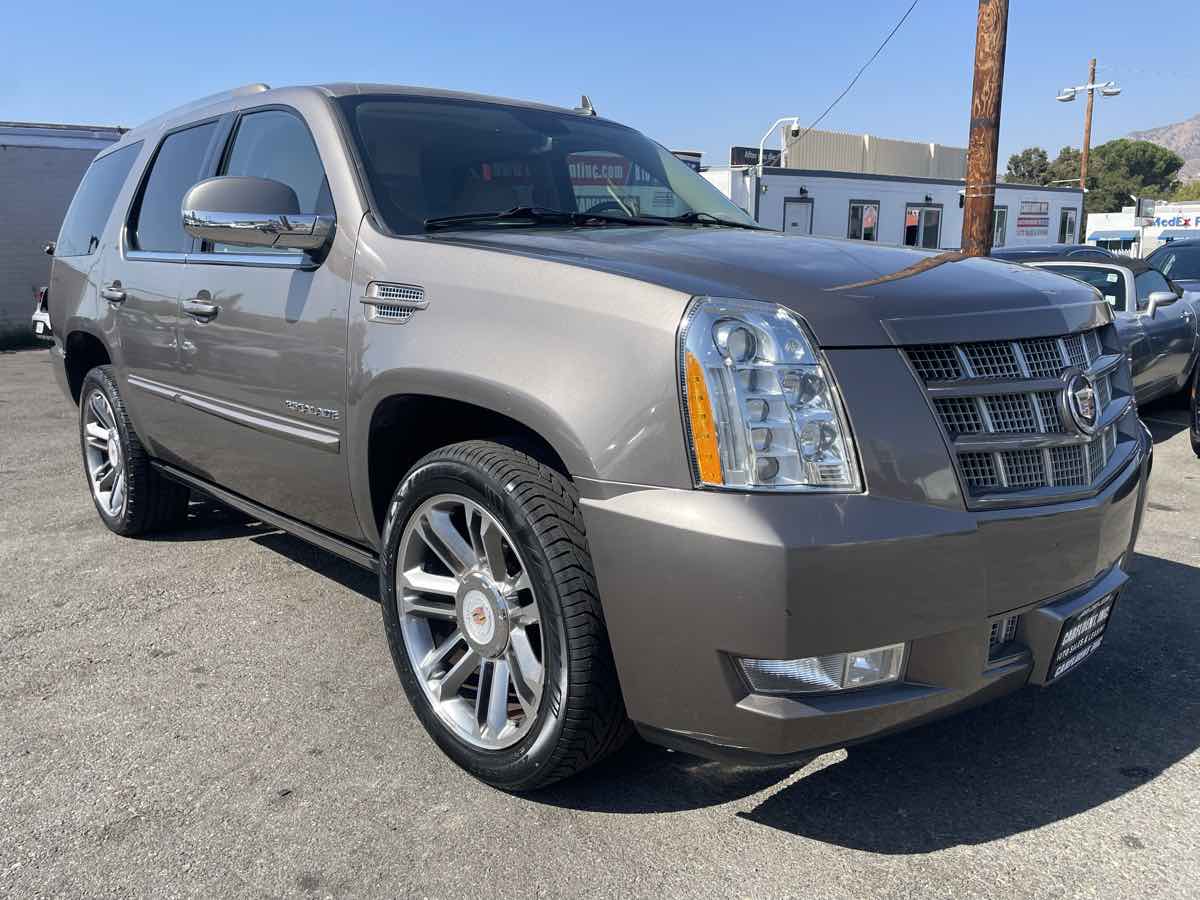 2013 Cadillac Escalade Premium