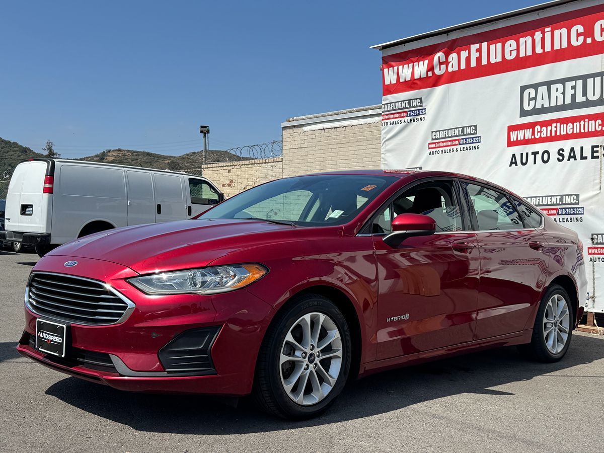 2019 Ford Fusion Hybrid SE photo 3