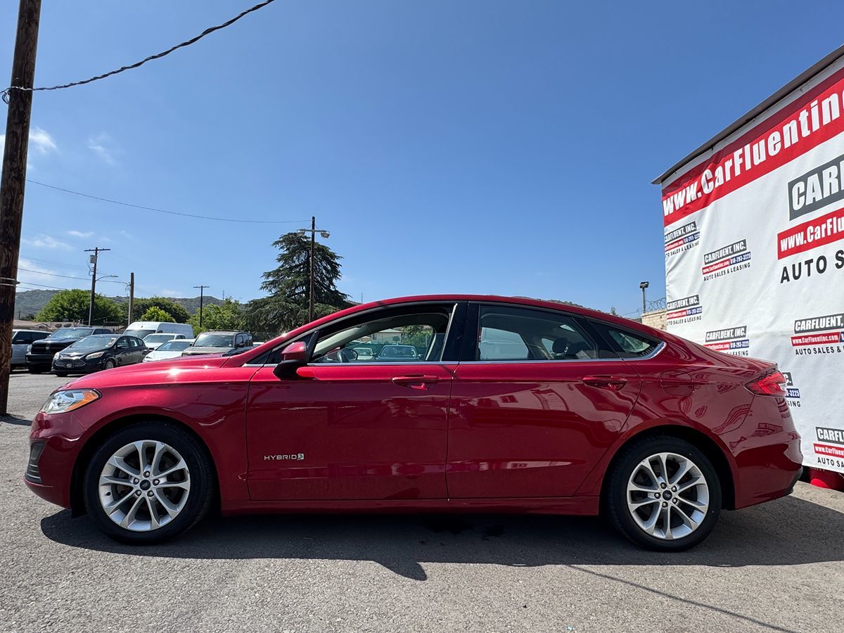 2019 Ford Fusion Hybrid SE photo 4