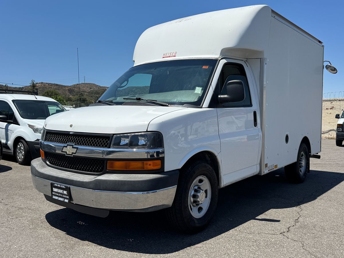 2010 Chevrolet Express Cutaway 3500 photo 3