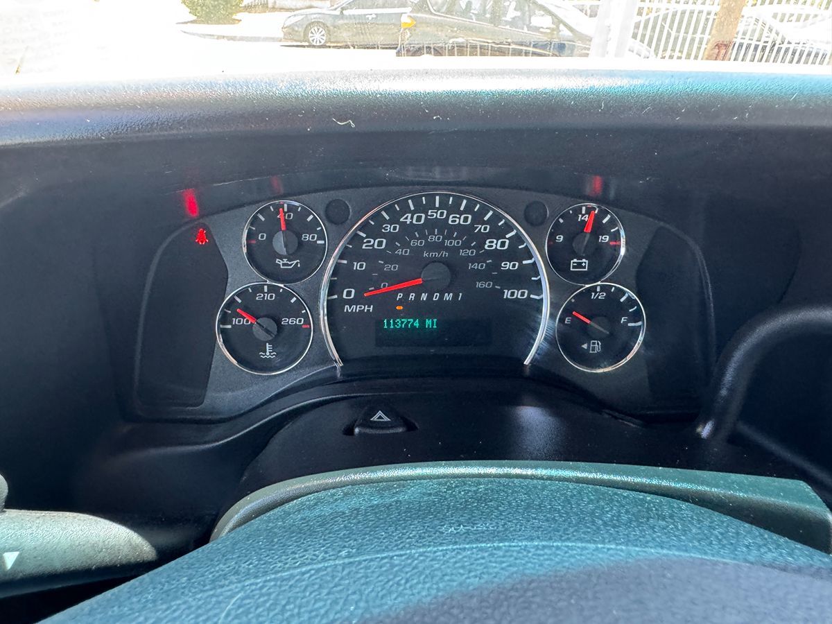 2010 Chevrolet Express G3500 - Photo 21