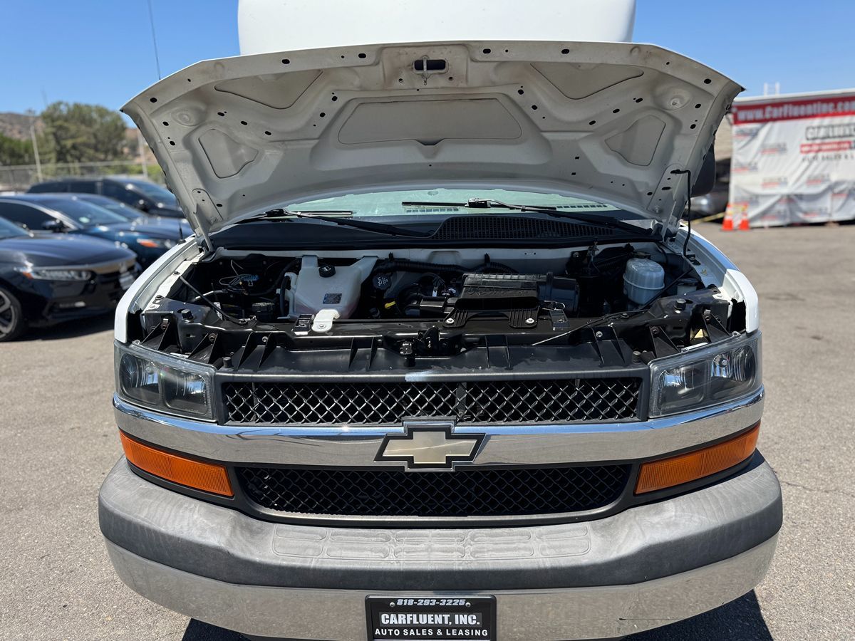 2010 Chevrolet Express G3500 - Photo 35