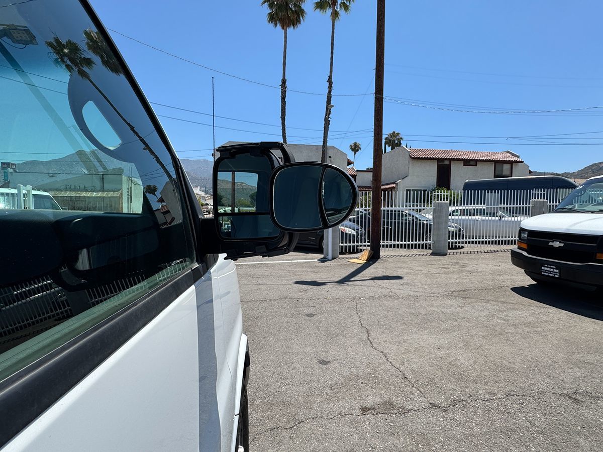 2010 Chevrolet Express G3500 - Photo 37