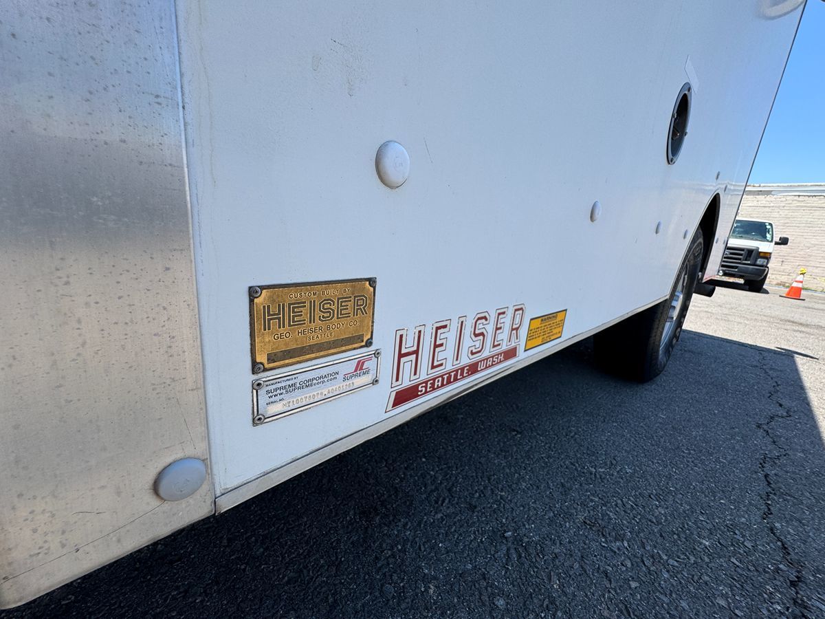 2010 Chevrolet Express G3500 - Photo 40
