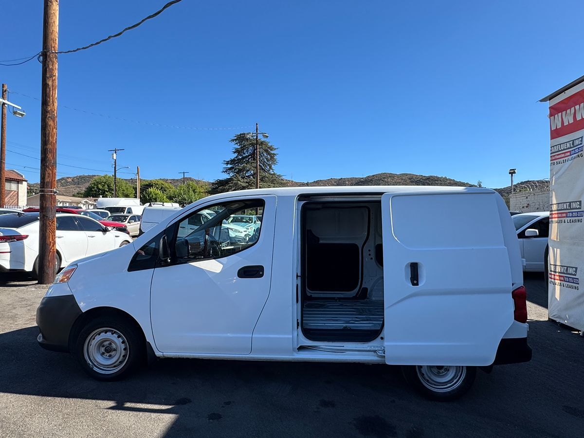 2015 Nissan NV200 S photo 4