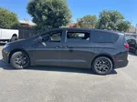 2018 Chrysler Pacifica Touring Plus photo 2