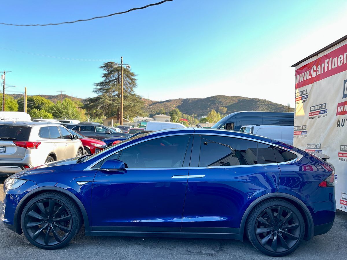 2016 Tesla Model X 60D - Photo 4