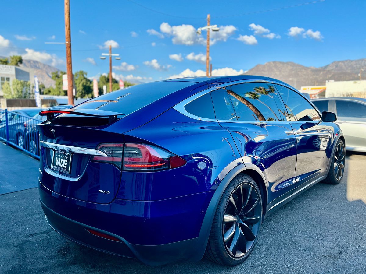 2016 Tesla Model X 60D - Photo 6