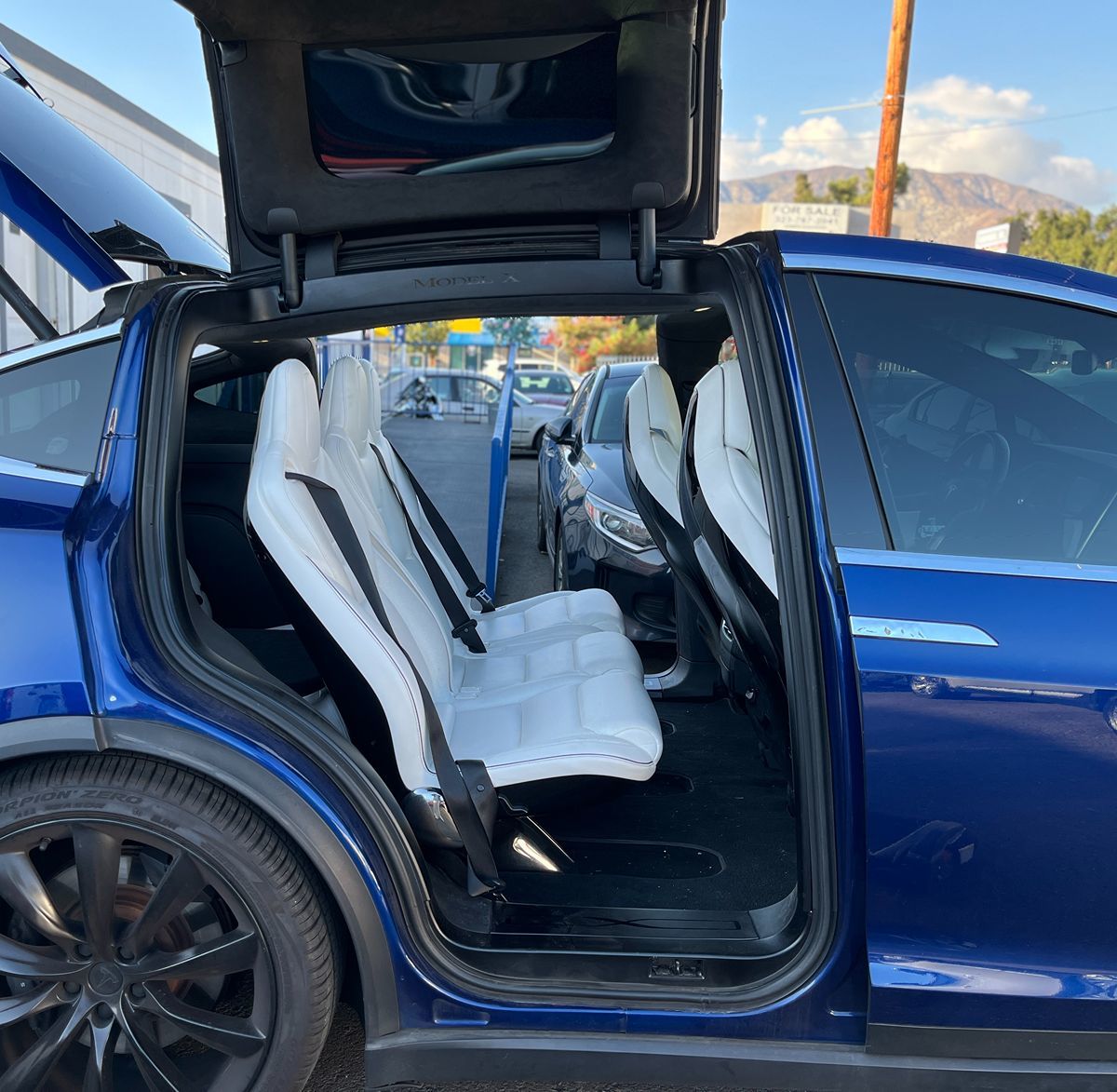2016 Tesla Model X 60D - Photo 14