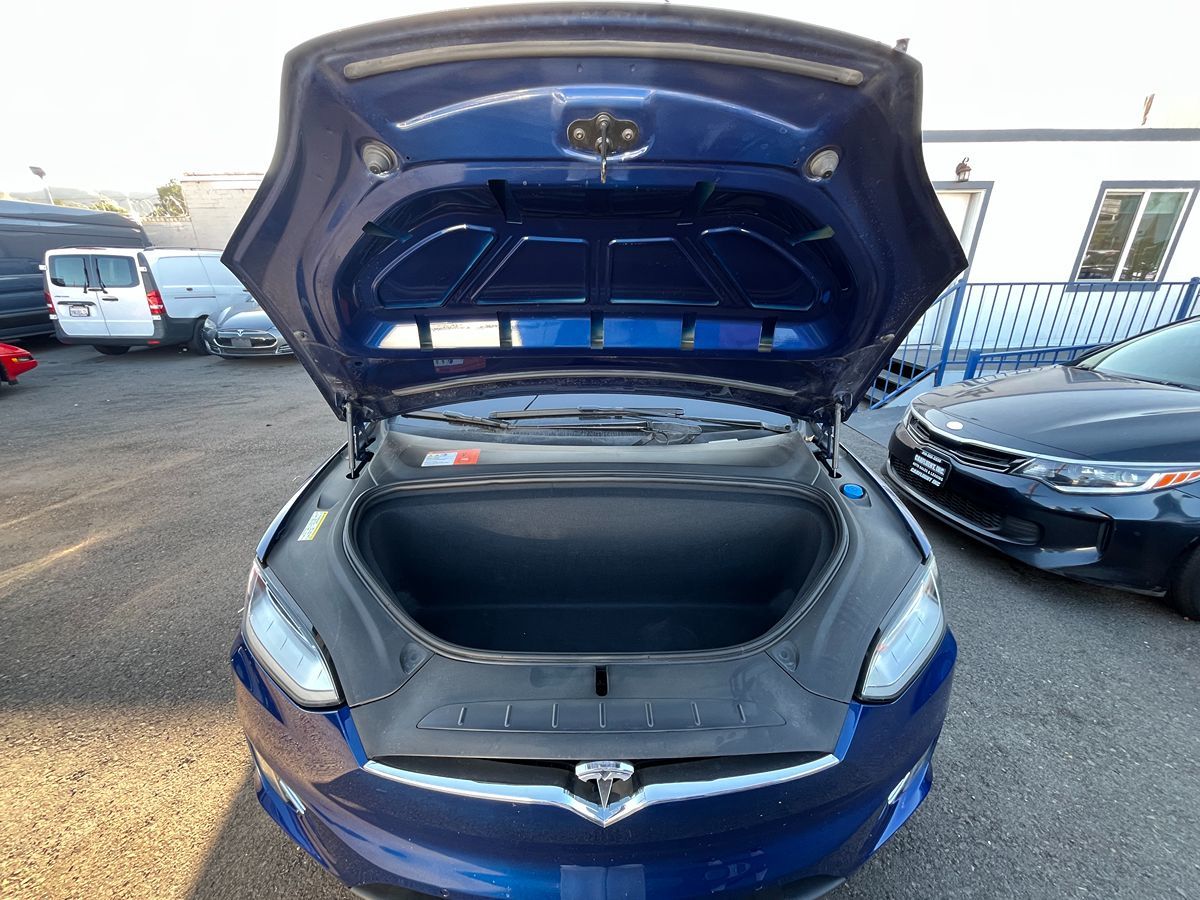 2016 Tesla Model X 60D - Photo 20