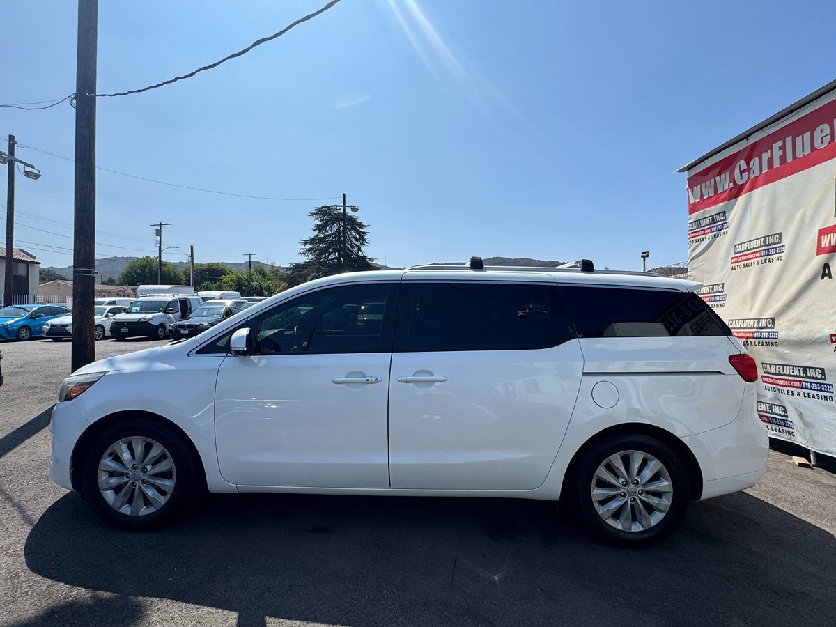 2017 Kia Sedona EX photo 3