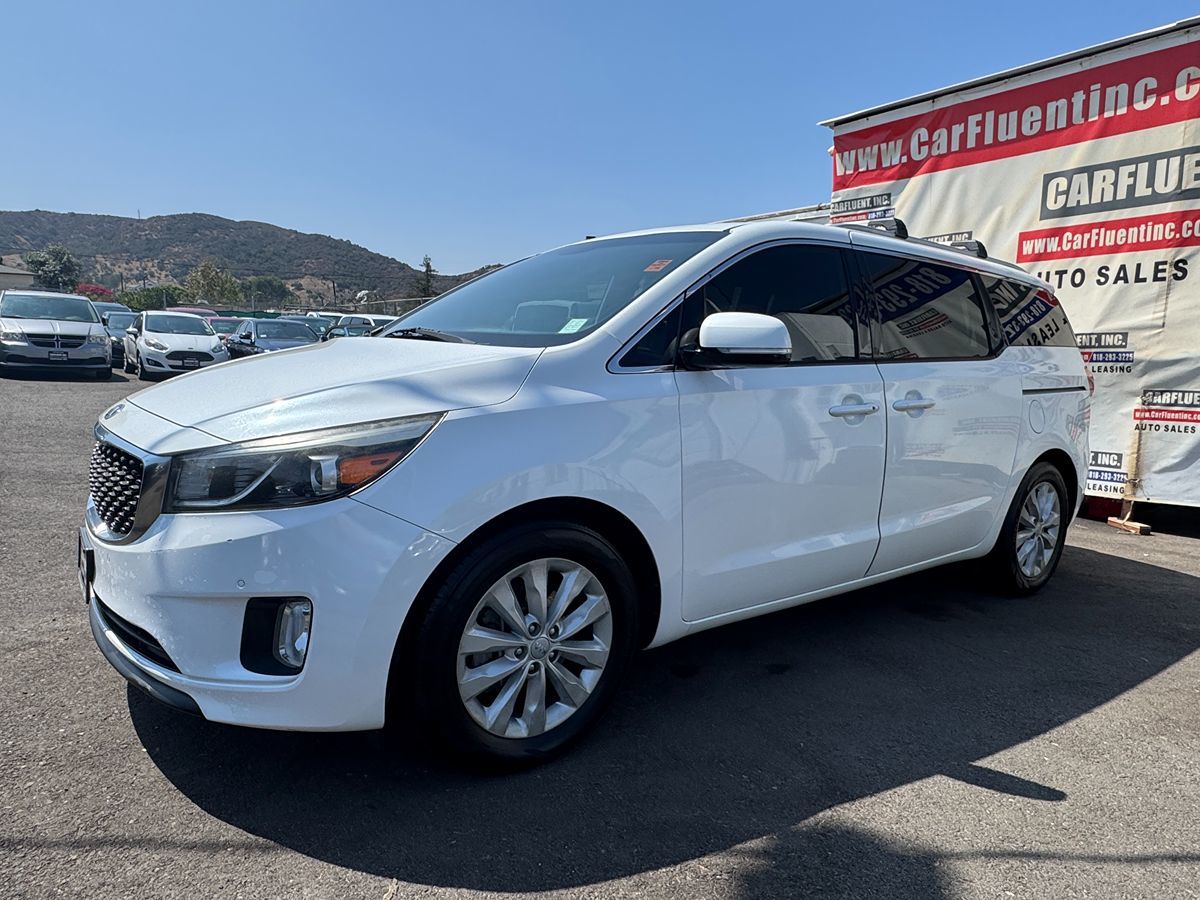 2017 Kia Sedona EX photo 2
