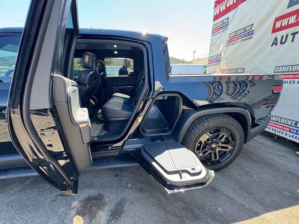 2023 Rivian R1T Adventure photo 12