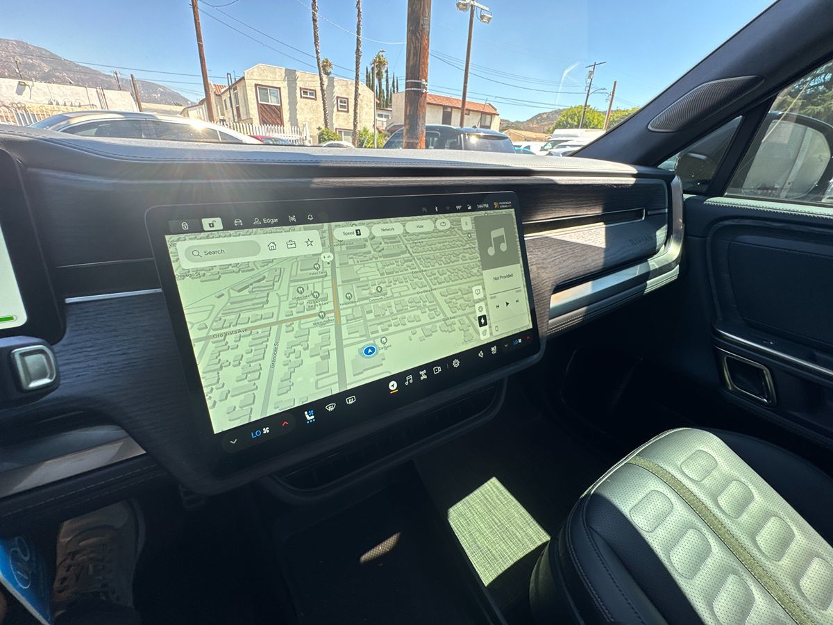 2023 Rivian R1T Adventure photo 23
