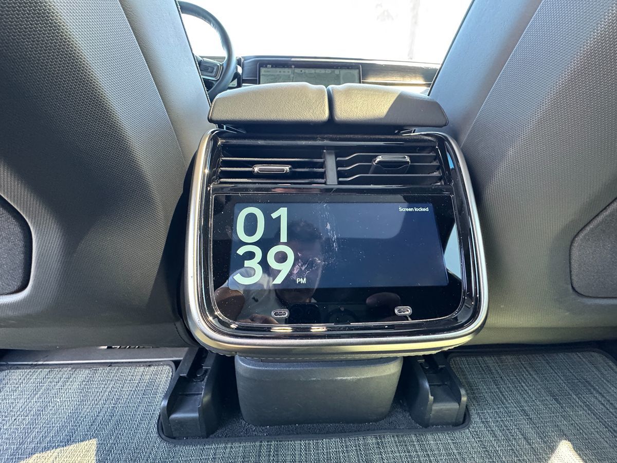 2023 Rivian R1T Adventure photo 27