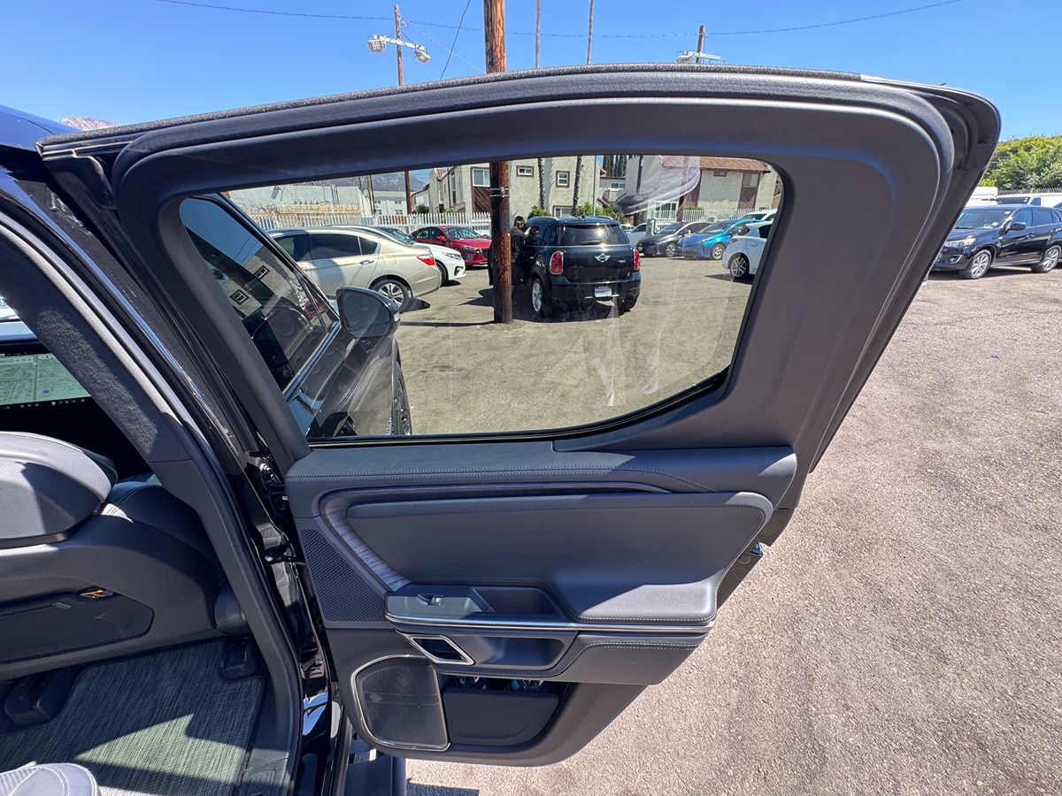 2023 Rivian R1T Adventure photo 34