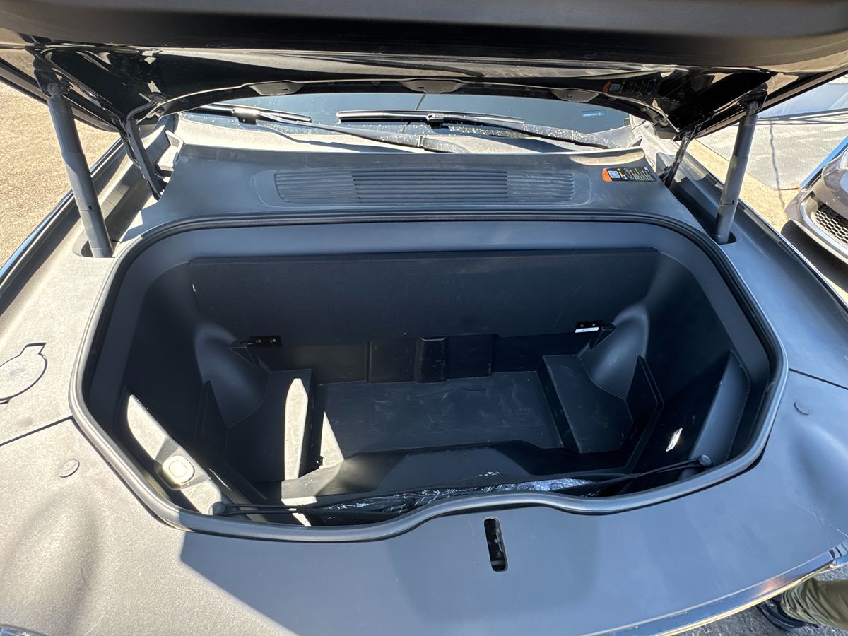2023 Rivian R1T Adventure photo 44