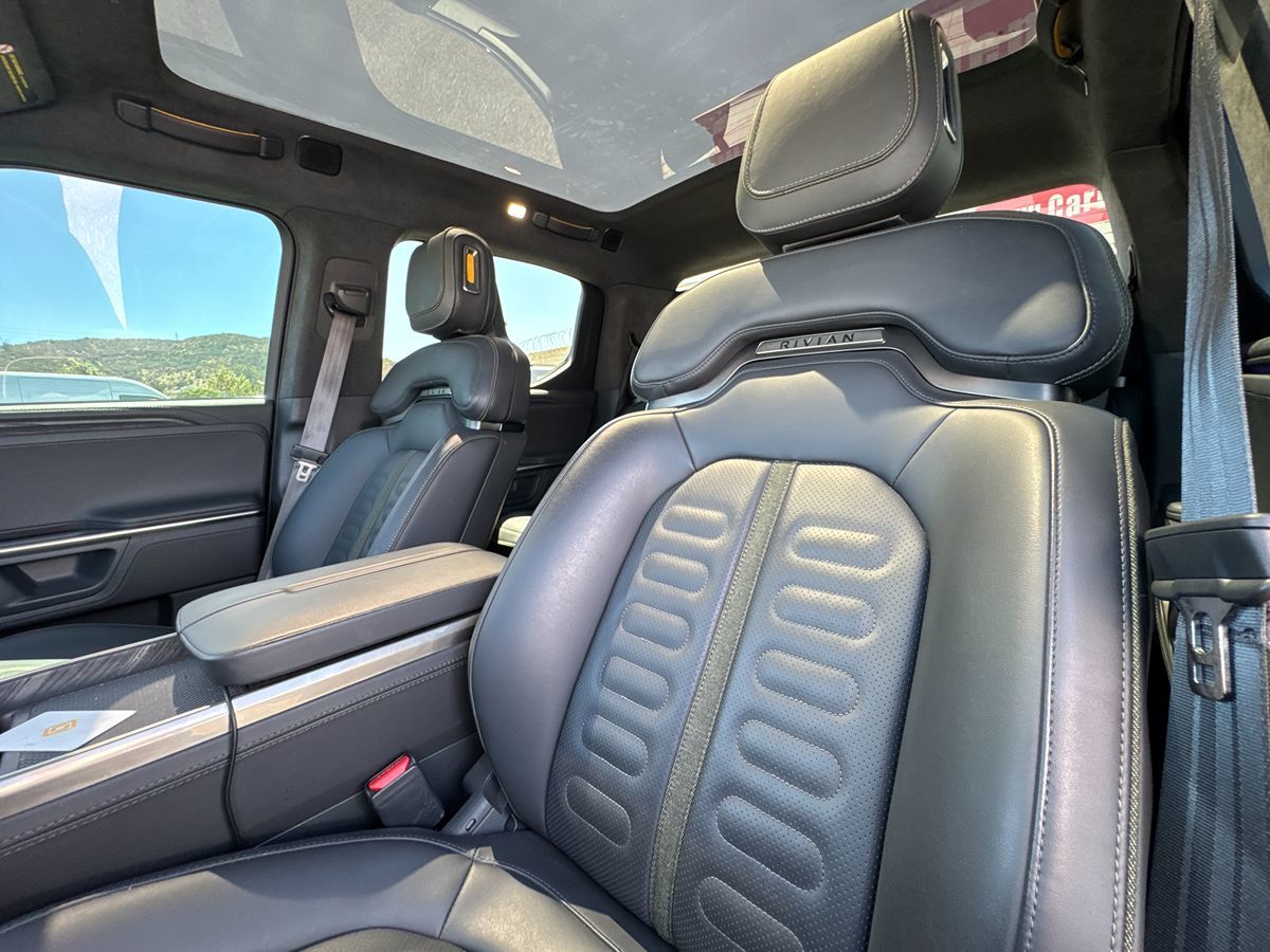 2023 Rivian R1T Adventure photo 47