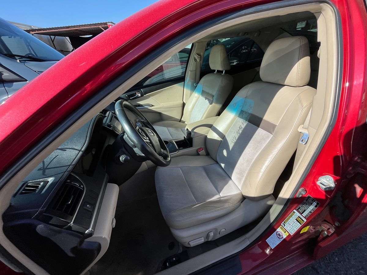 2012 Toyota Camry Hybrid XLE photo 4