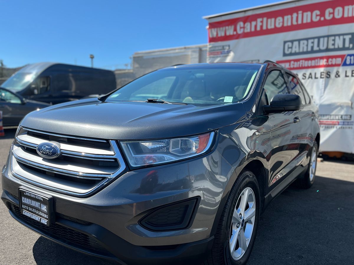 2018 Ford Edge SE photo 2