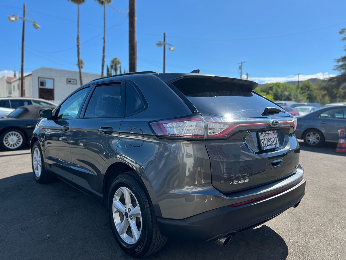 2018 Ford Edge SE photo 4