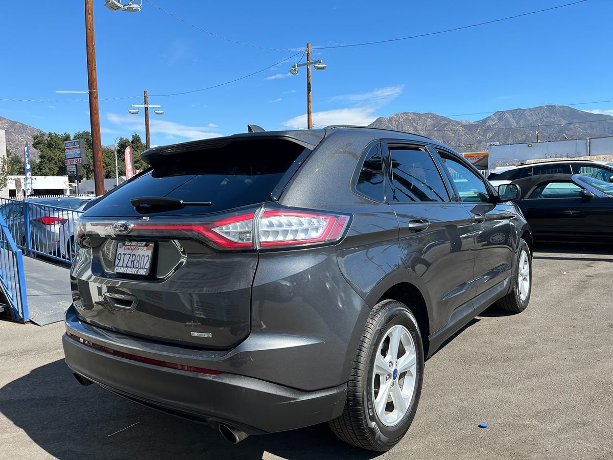 2018 Ford Edge SE photo 3
