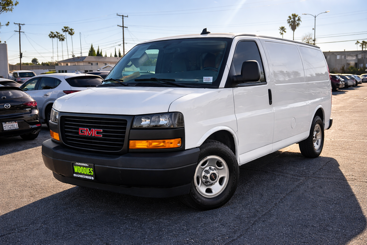 2021 GMC Savana 2500's photo