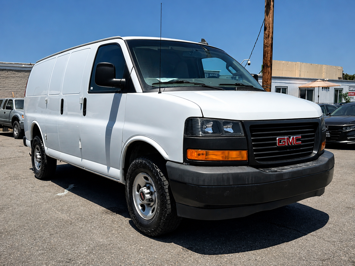 2021 GMC Savana 2500's photo