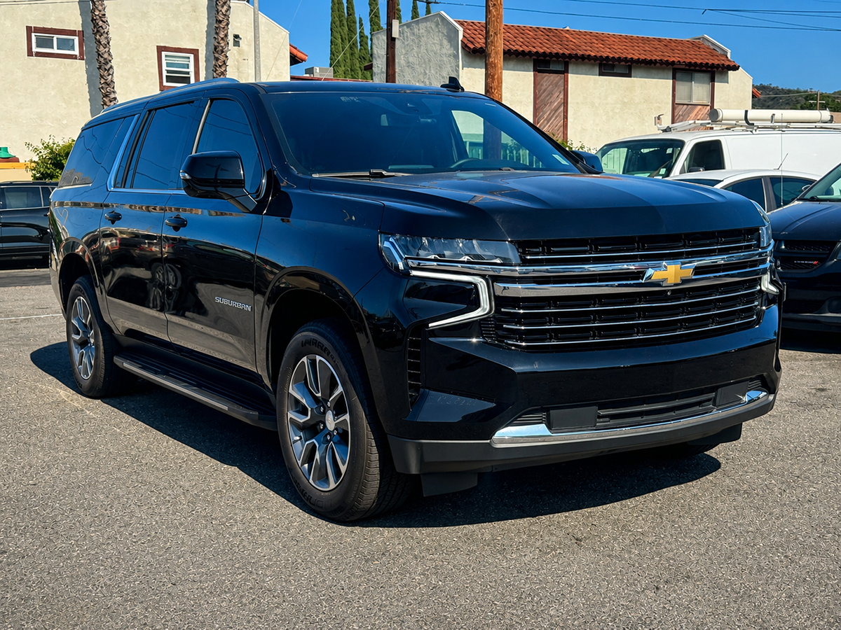 2023 Chevrolet Suburban LT
