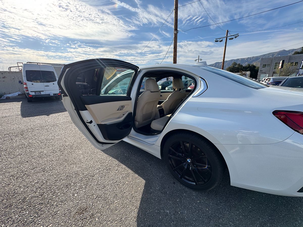2021 BMW 3 Series 330e - Photo 43