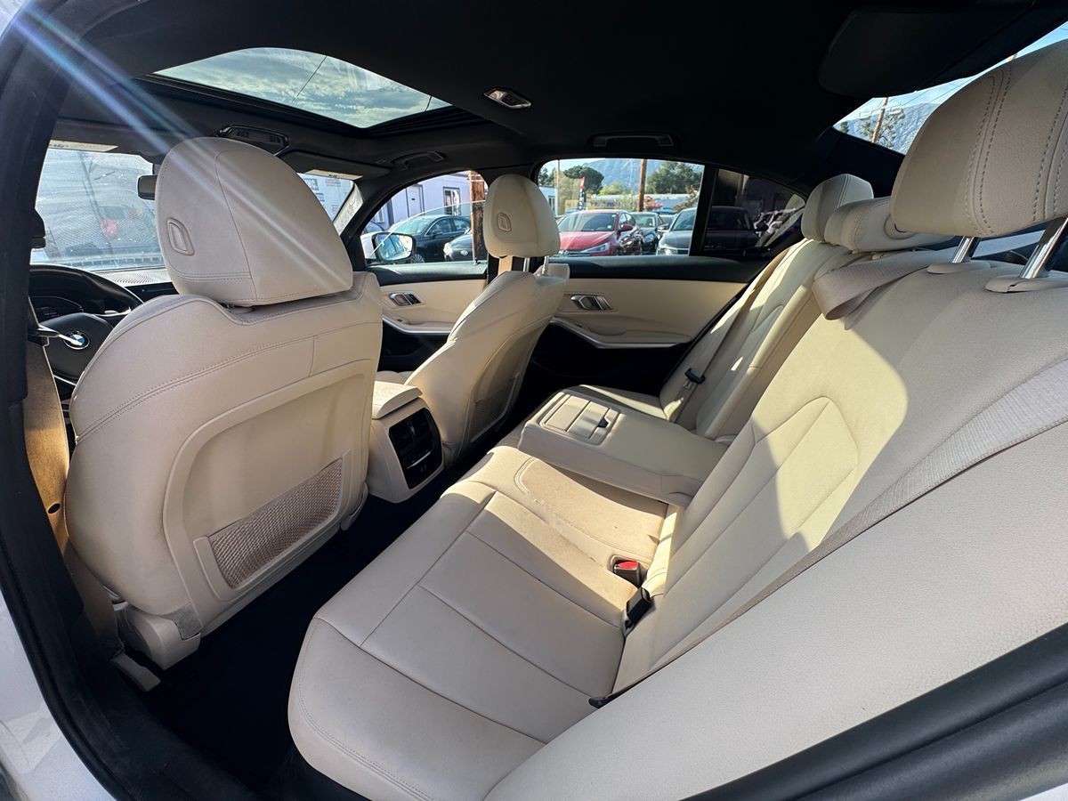 2021 BMW 3 Series 330e - Photo 46
